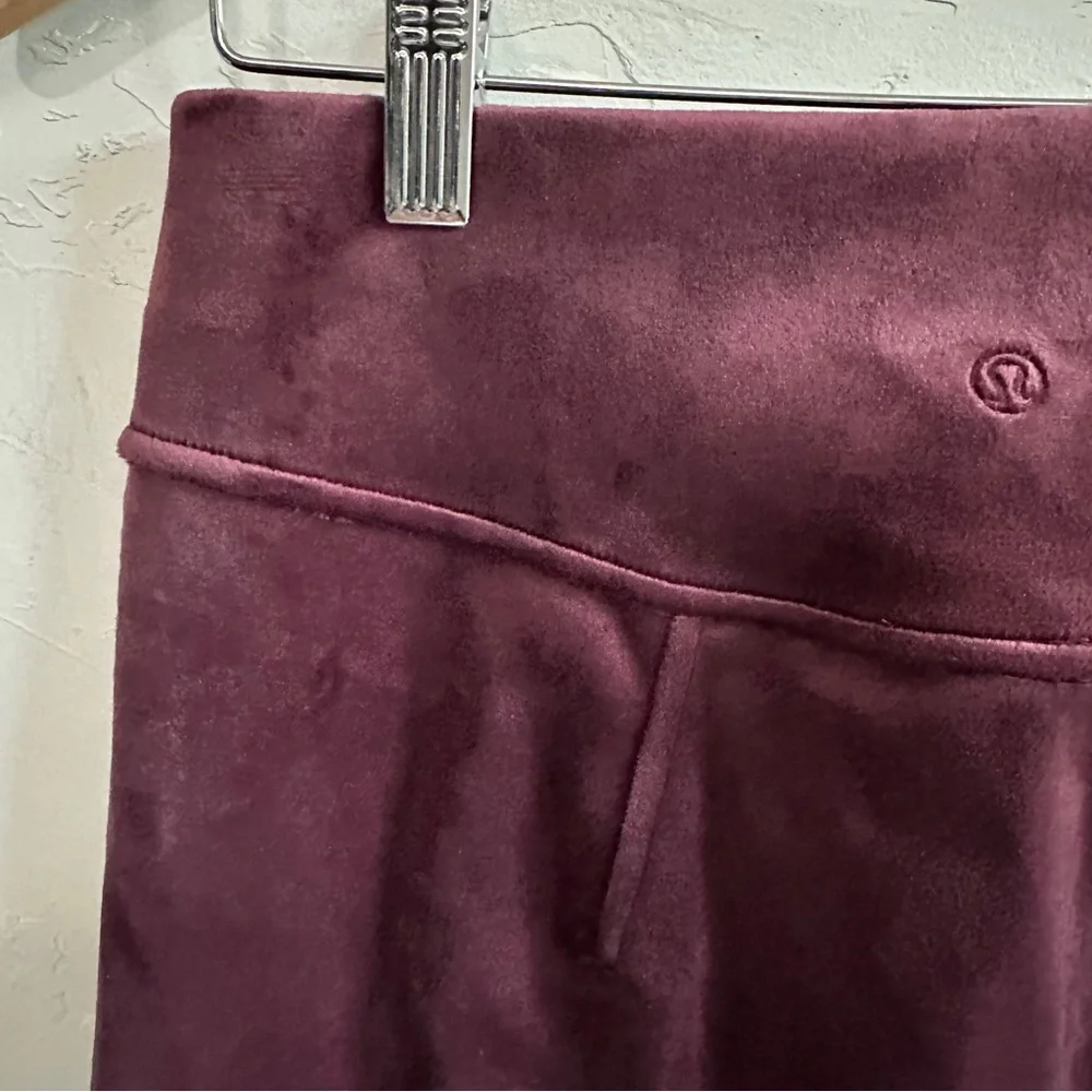 NWT Lululemon Scuba HighRise Mini Skirt Velvet in Garnet Sz S - Picture 15 of 15